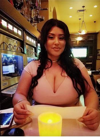 , 21  female escort, Modesto