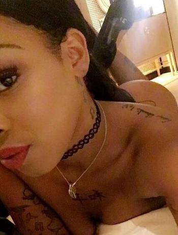 , 21  female escort, Modesto