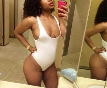 , 21  female escort, Modesto