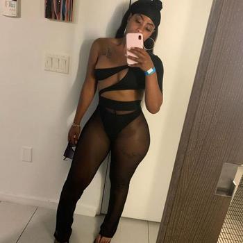 Chell, 28  female escort, Modesto