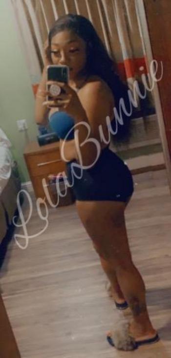 LolaBunnie, 27  female escort, Modesto