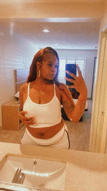 Chocolate, 24  female escort, Modesto