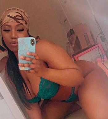 Nyla Valencia, 23  female escort, Modesto