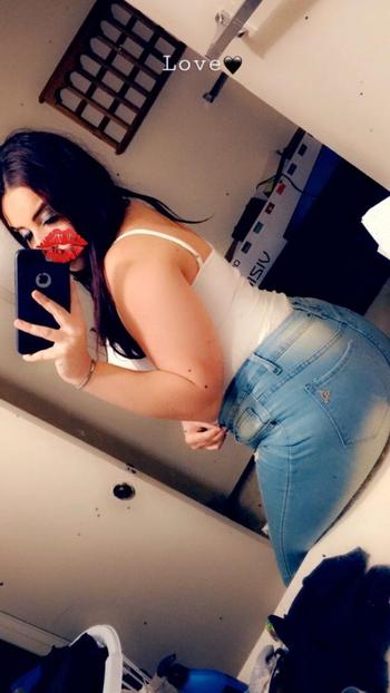 Alizaee , 23  female escort, Modesto