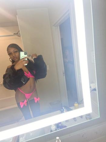 Monii, 23  female escort, Modesto